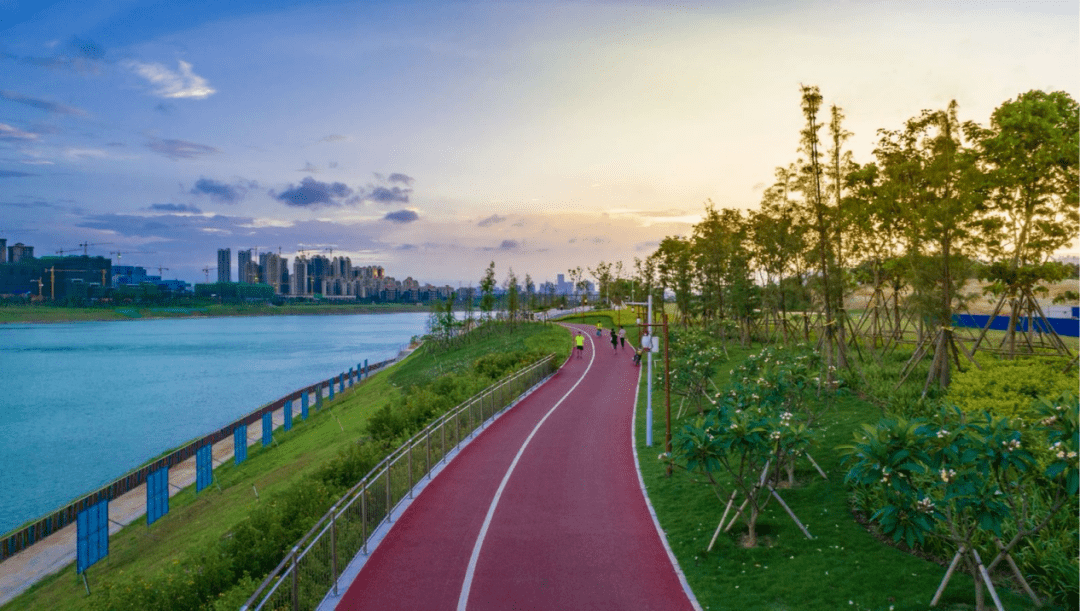 全城樓梯嶺大橋(規劃中),一橋飛架章江左右兩岸,與站前大道,和諧大道