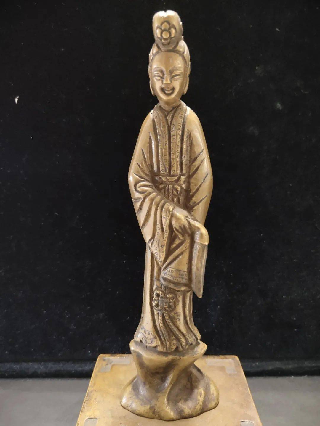 14铜雕仕女摆件