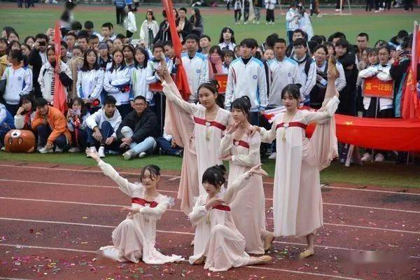 来啦来啦西昌二中运动会开幕啦