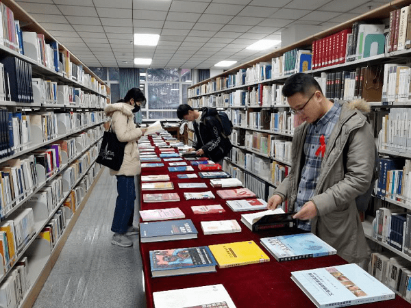中国传媒大学图书馆 看高校学子线上花式“云阅读”