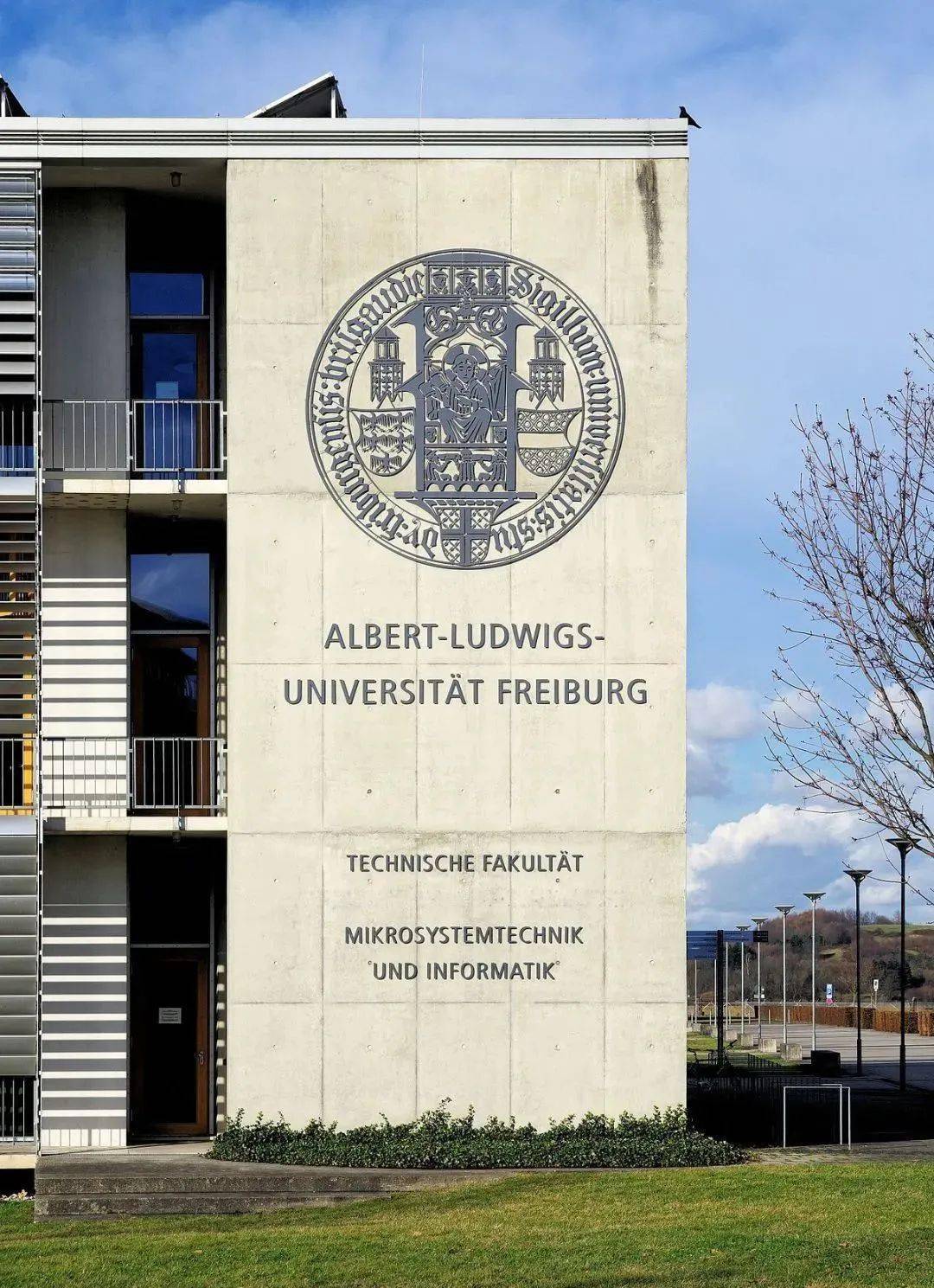 上一季度增长:14 euro2020第二季度:462 euro乌尔姆ulm较去年同期增长