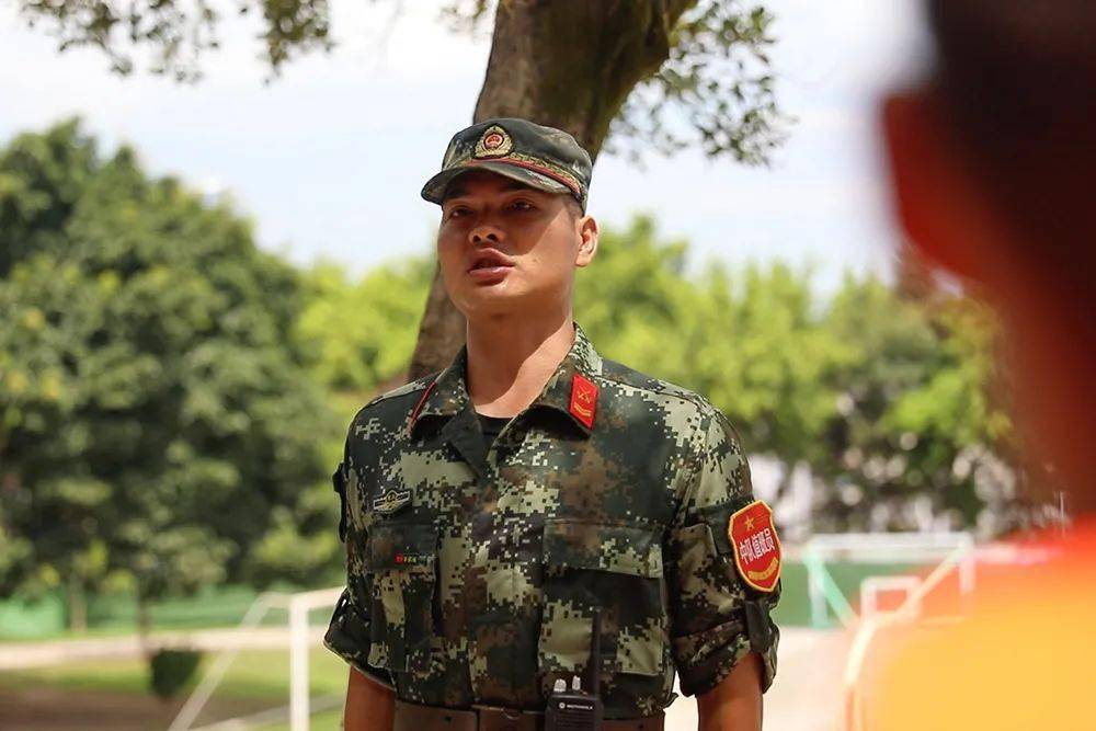 梁平武警走出的优秀班长参评感动重庆十大人物一起为他助力