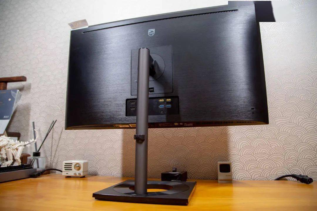 mac好搭档:4k飞利浦浩瀚四边零界悬浮屏279c9双屏体验_显示器