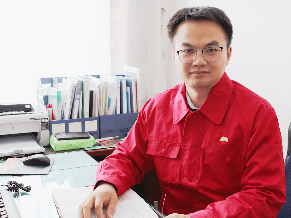 李代强:夺油上产"领头羊",主要负责工具设计.