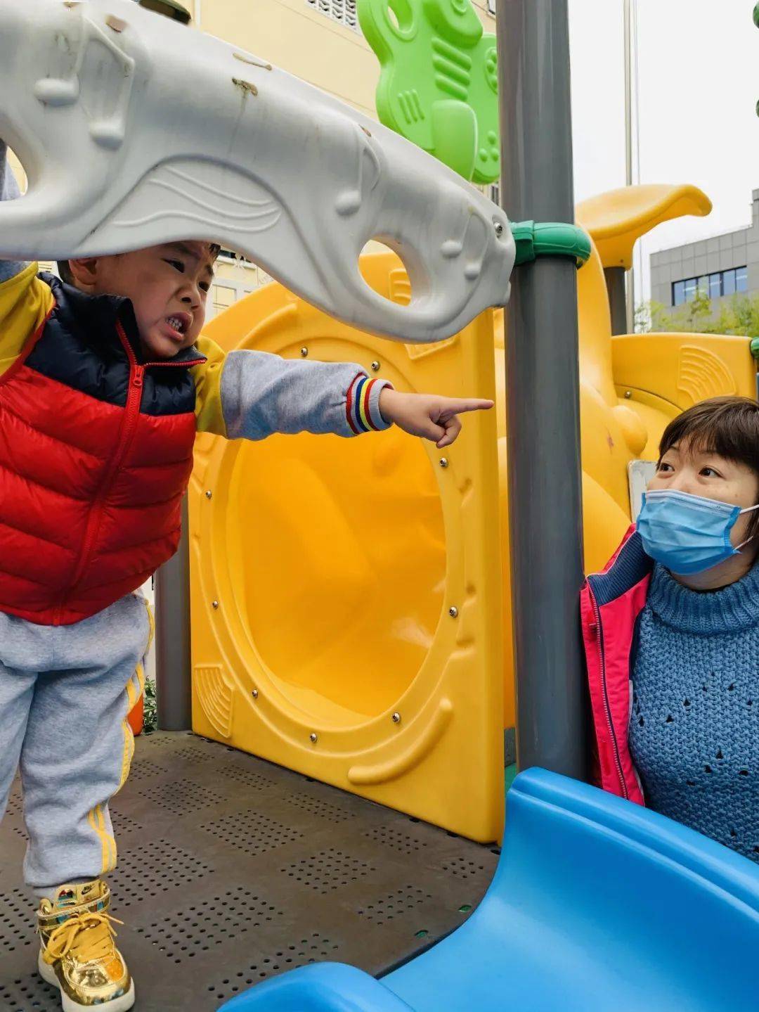 不上你的当杜鹃园幼稚园安全月防拐演习