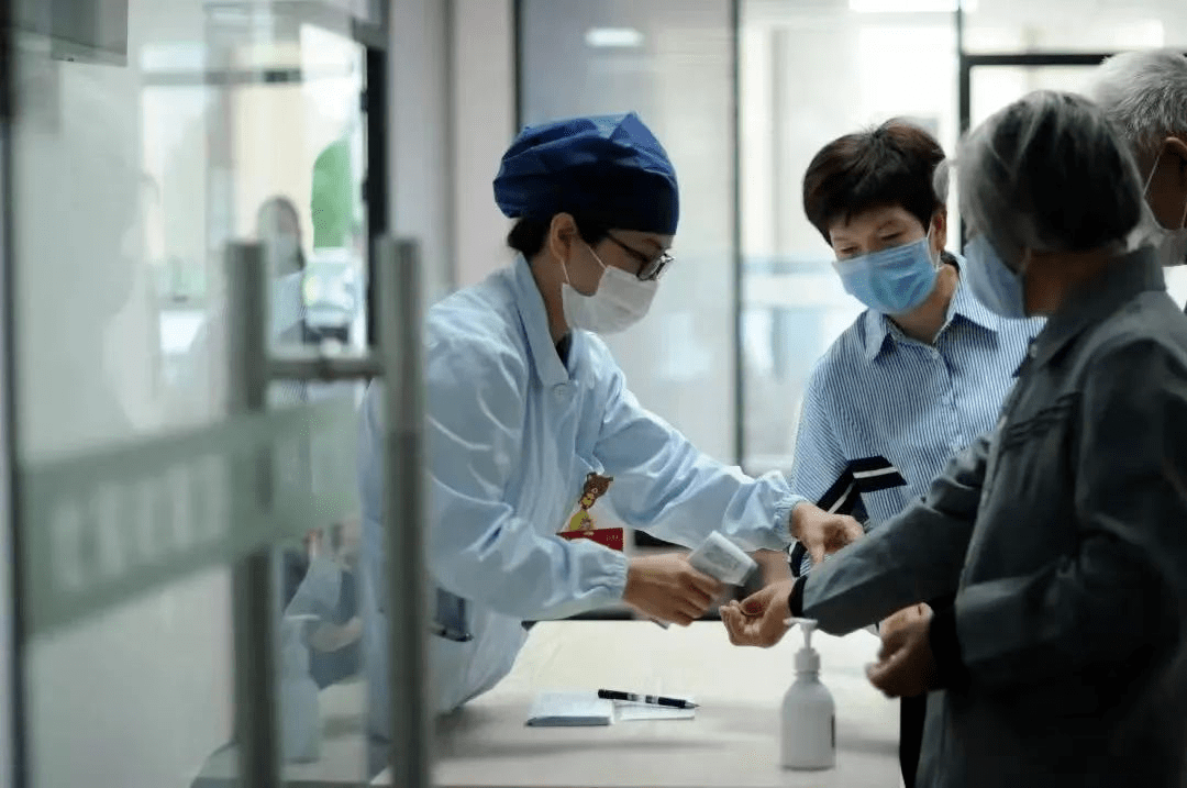 新建的服务站功能更完善了,集助医,助药,助康,助老,中医药保健功能于