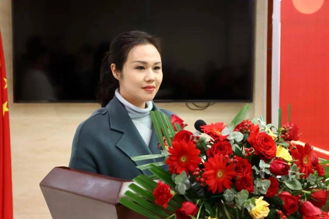 县委副书记肖娟主持仪式罗讯表示,南县将秉承"为投资者着想,帮投资者