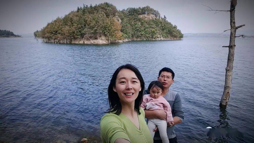 日,大荔人张妍和丈夫带着两岁半的女儿开启了一家人自驾游中国的旅程