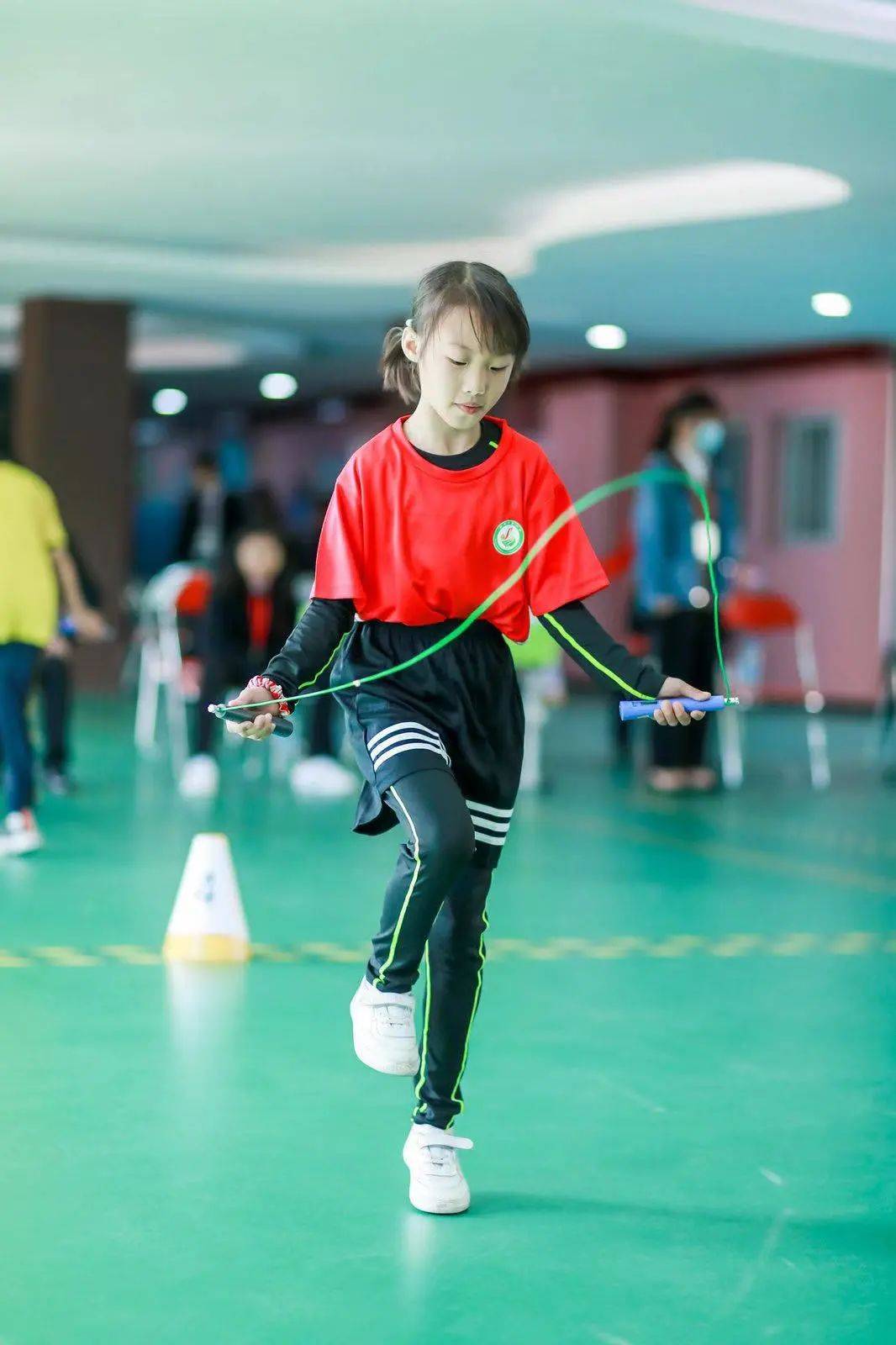 喜报|热烈祝贺我校"童绳追梦"花样跳绳队勇夺广东省多项大奖