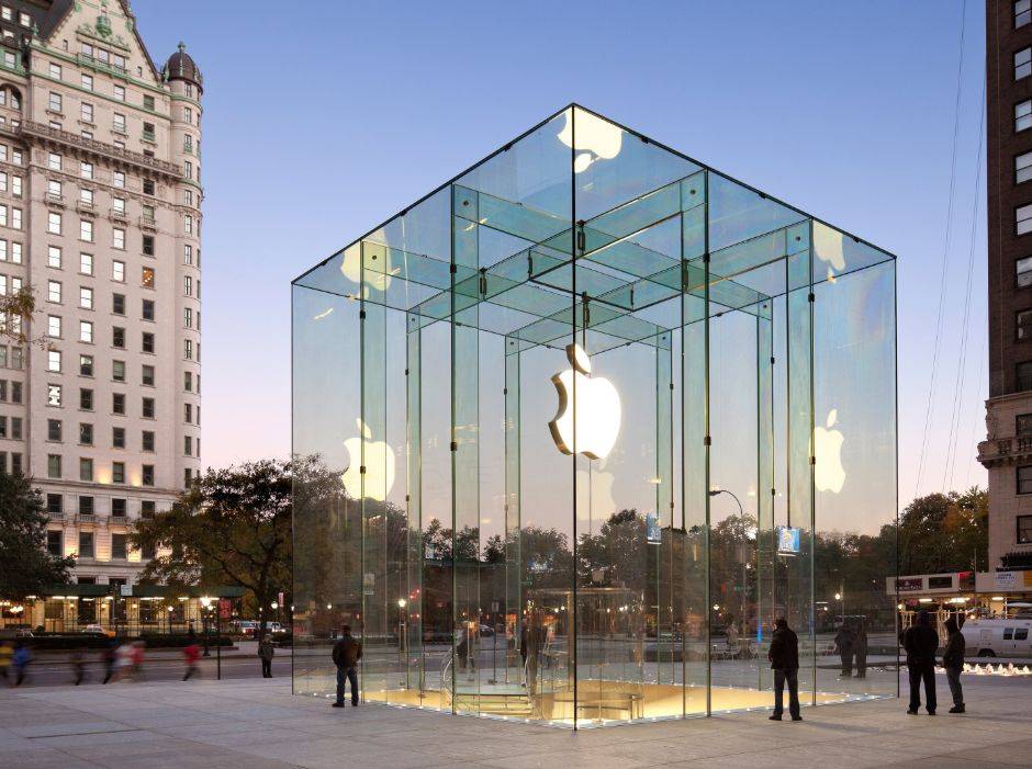 以及城市位置的选择主要看玻璃幕墙的材质和尺度苹果旗舰店的建筑外观