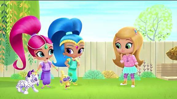 亮亮和晶晶:莉亚请精灵帮忙找小龙,奈何晶晶听不懂她的话