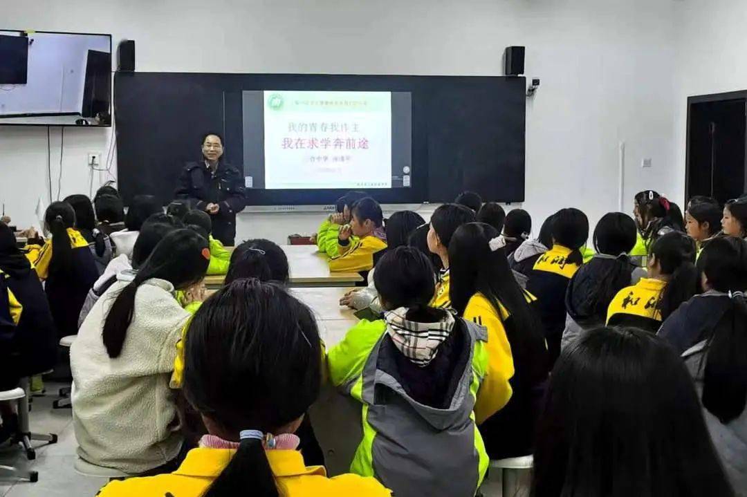 提质强校送教促交流研训助发展三合初中赴贵州榕江四中开展系列交流