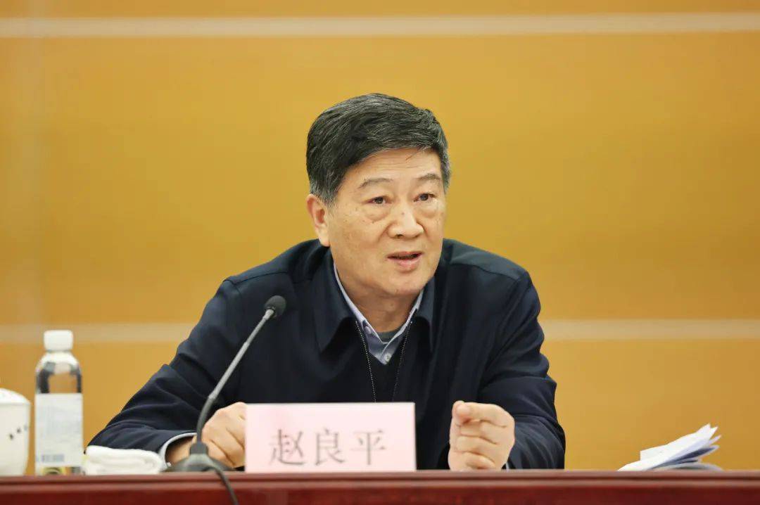 国家林业和草原局上海专员办专员苏宗海,中国花卉协会副会长赵良平