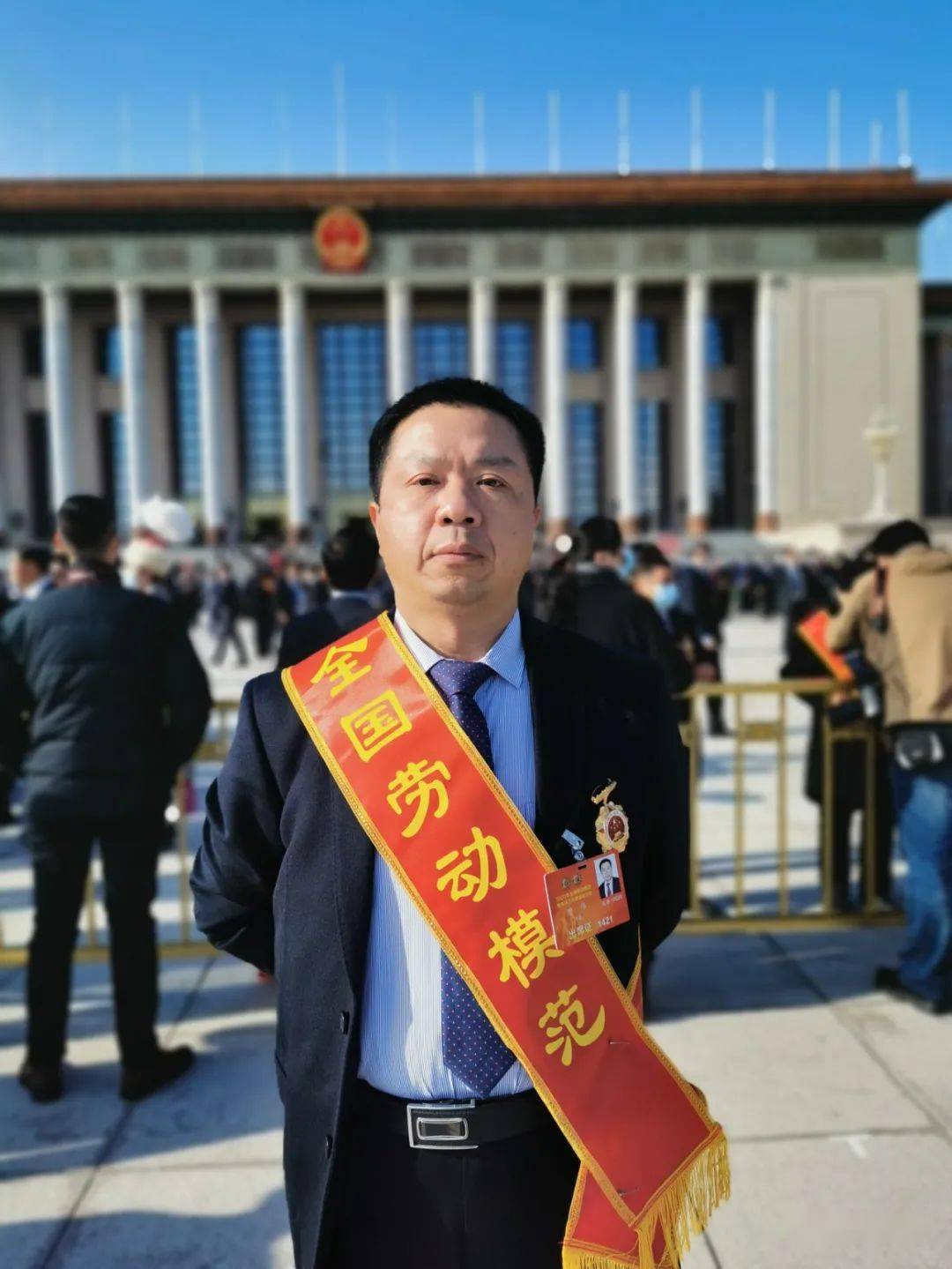 牛!邓州村医曾伟上榜国家级月度人物