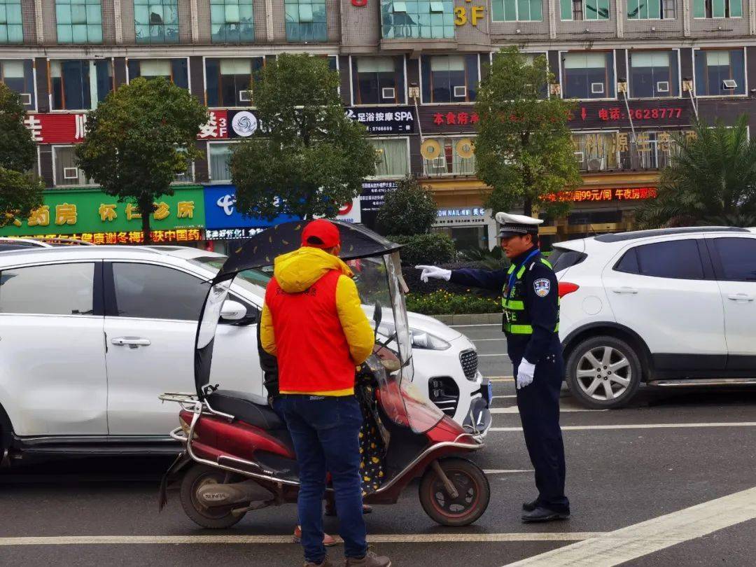 交通违法劝导图片图片