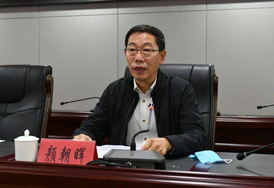 梁炳辉强调,要坚持标准不变,整合力量,稳步推进.