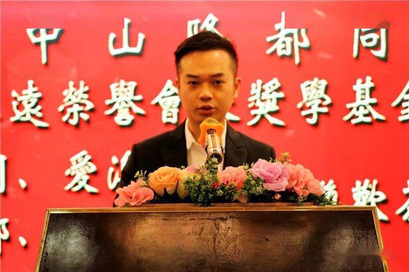 传承博爱精神!澳门中山隆都同乡会会长卢世豪慰问大涌镇孤寡老人