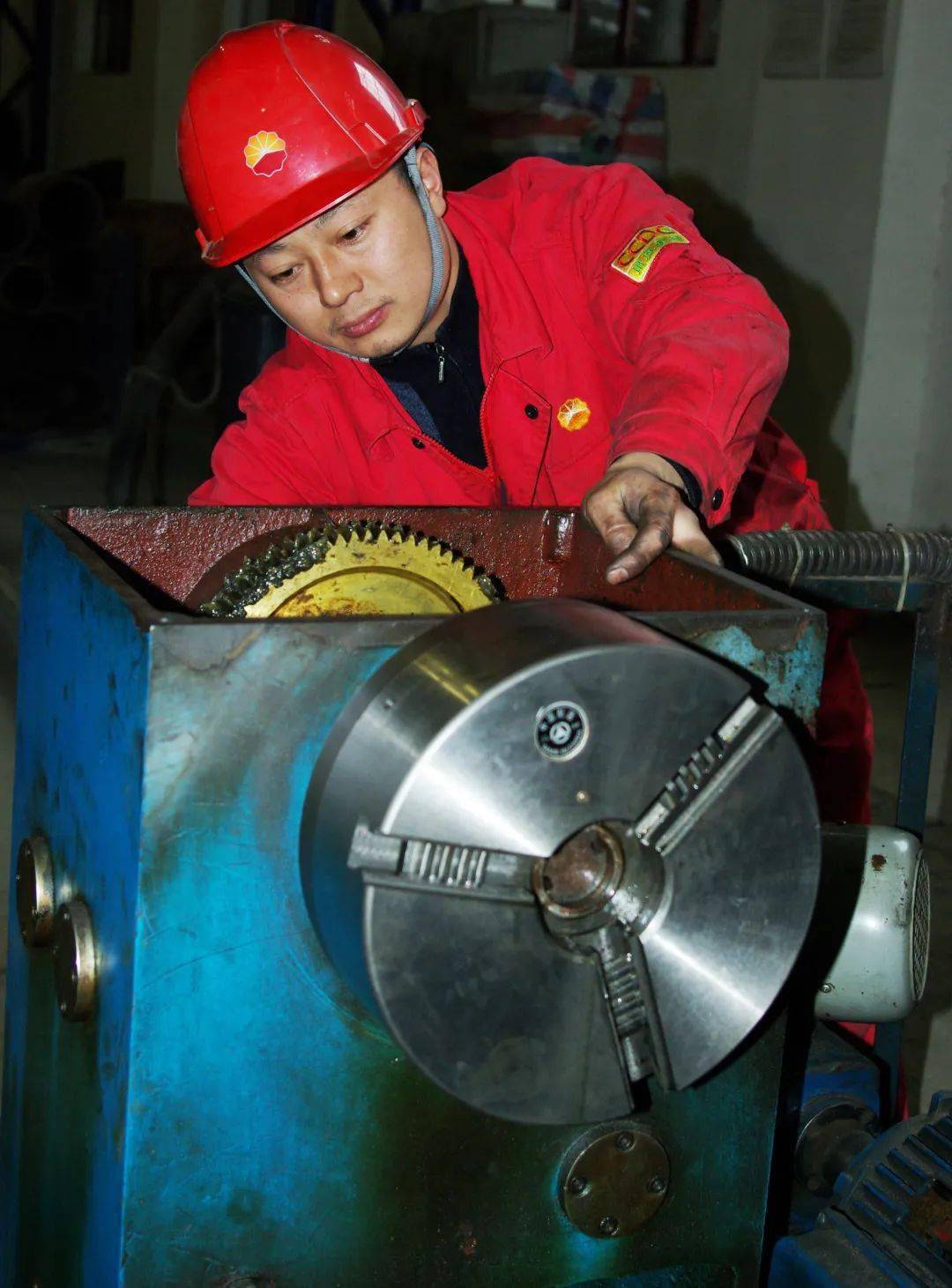 钻具队等离子喷焊班组:严肃温暖 诠释精诚协作