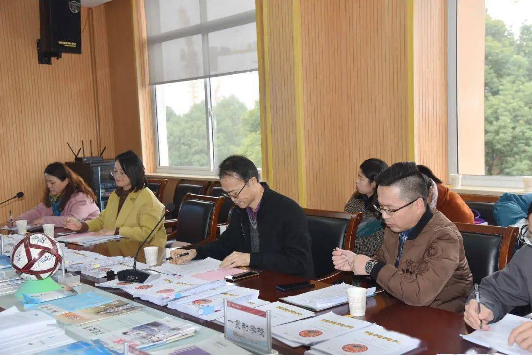 组组长沈忠明老师首先感谢西渡学校和柘林学校为本次活动的精心准备