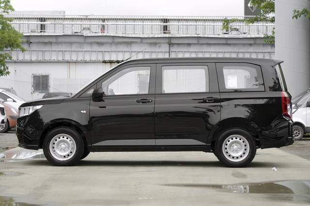 21款五菱宏光plus上市678万起外观变样摆脱面包味儿