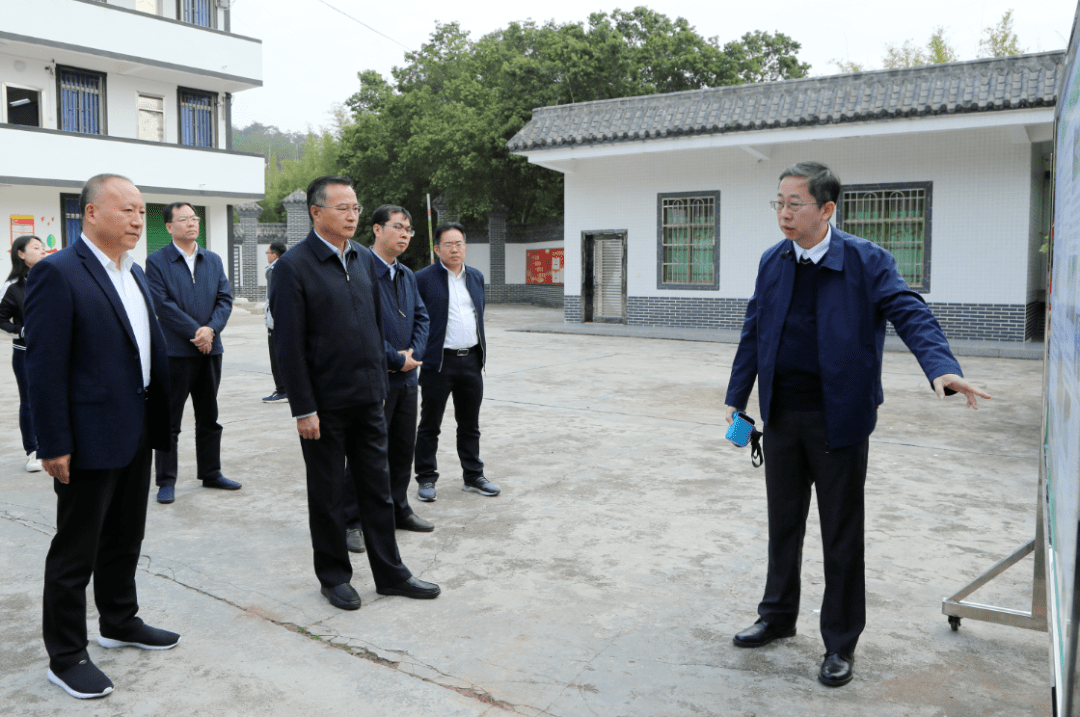 财政部副部长余蔚平莅韶调研