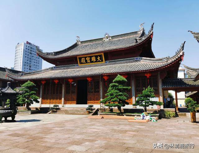 有了此层渊源,再看观宗讲寺,眼神也多了几分敬仰和温柔.