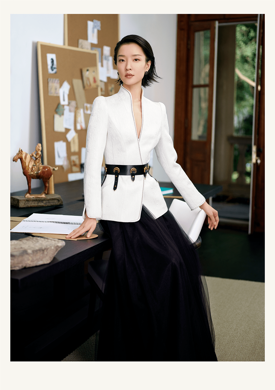 雅莹2021春夏高级定制系列形象大片发布