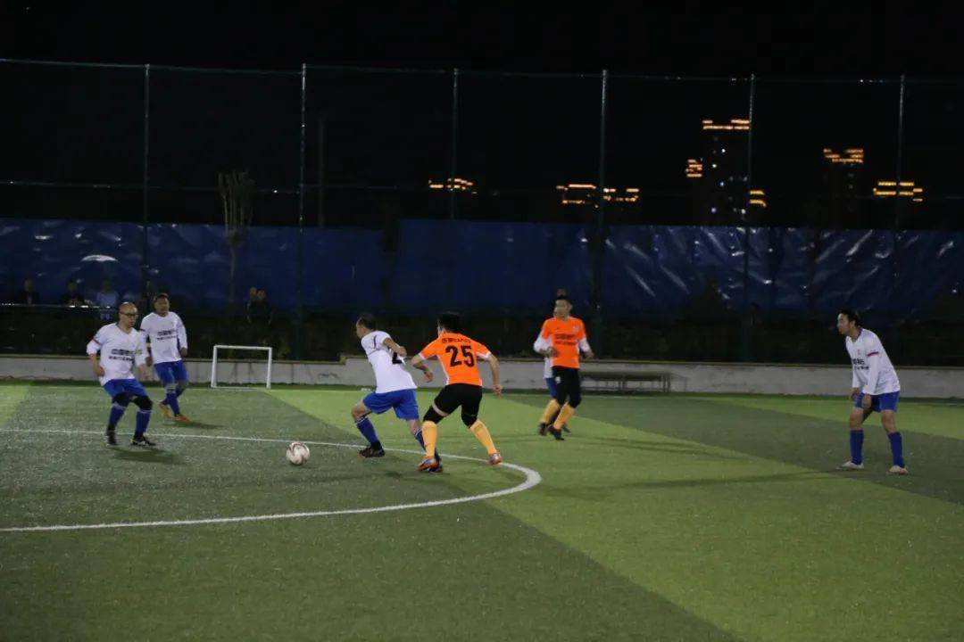 战报2020张家口足球联赛一张家口人行付勇上演大四喜大胜视觉联盟二队