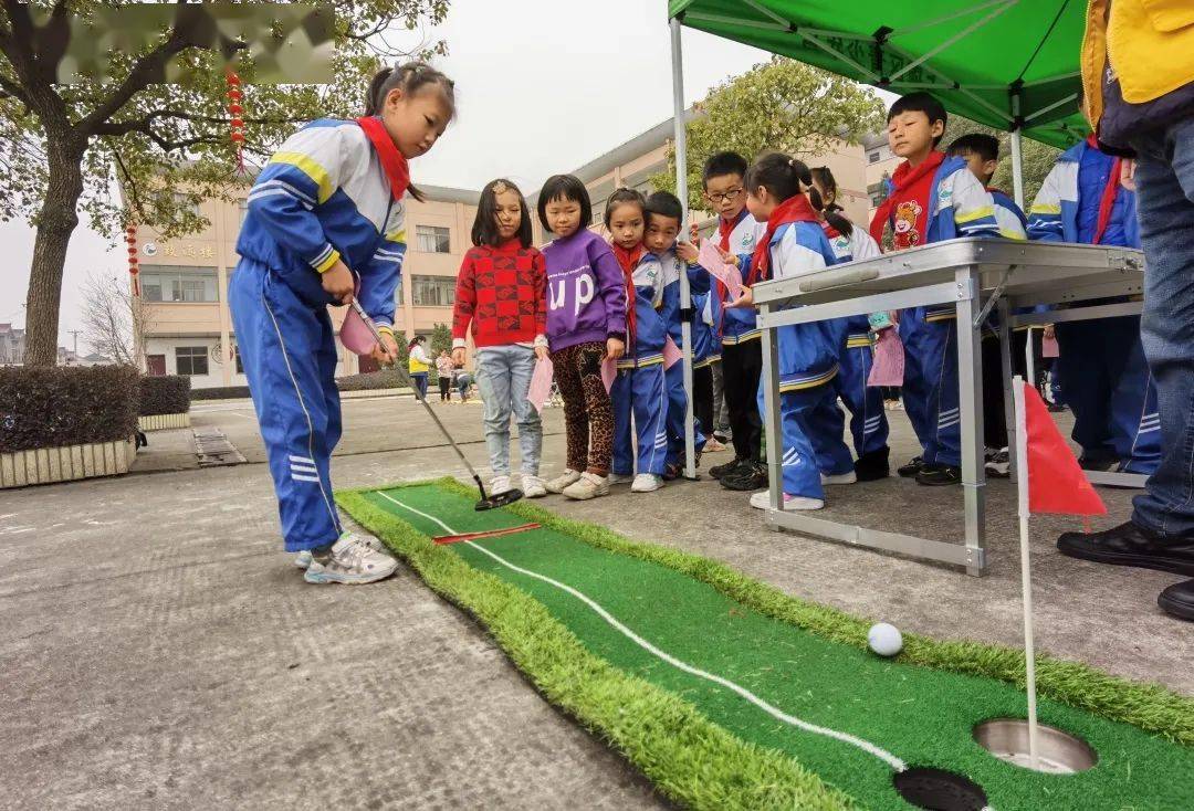流动少年宫走进沥东小学