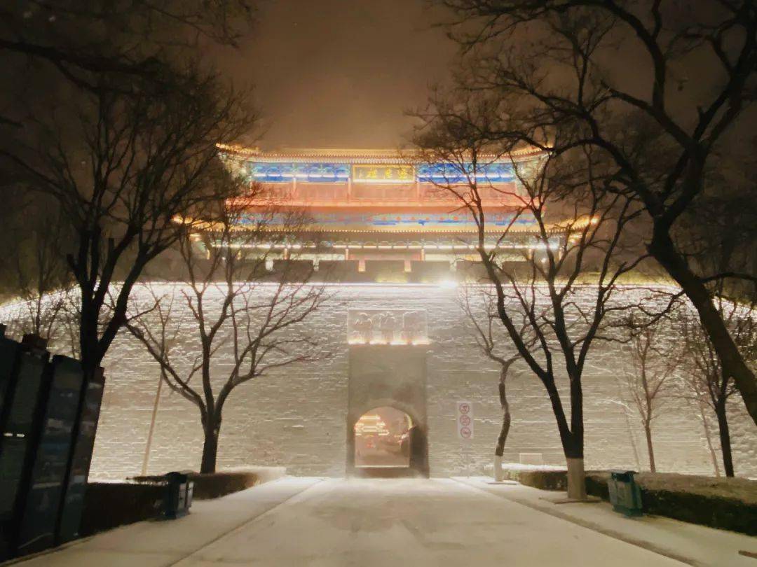 山海关古城雪景图片