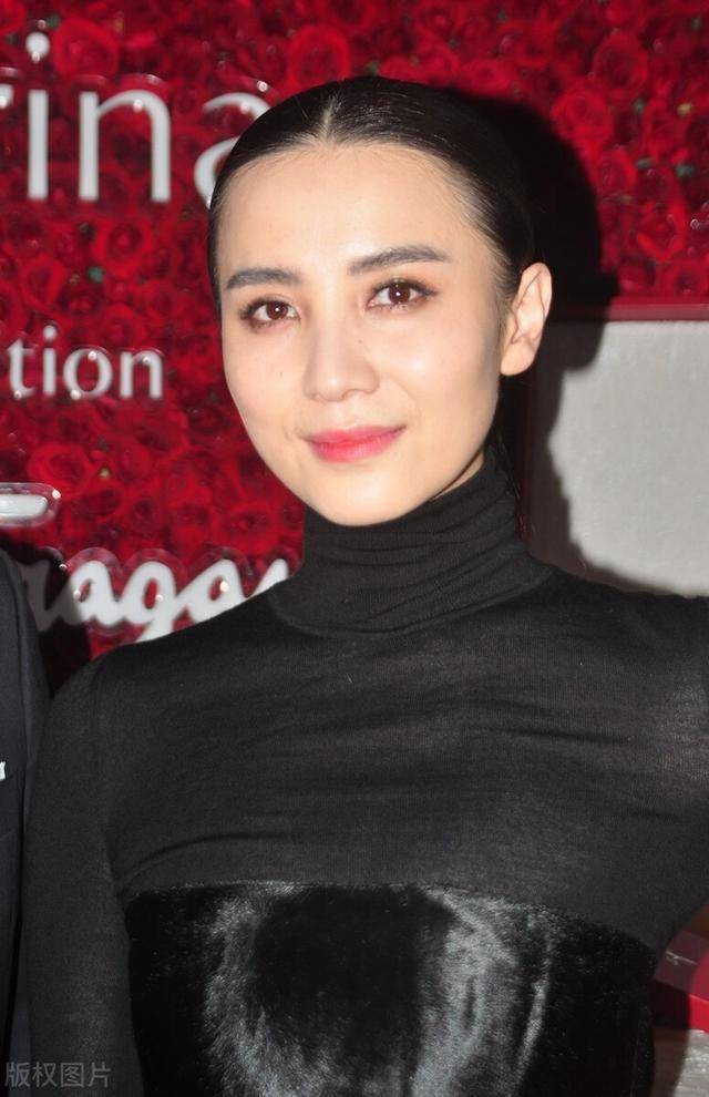 小宋佳亮相这颜值太漂亮了