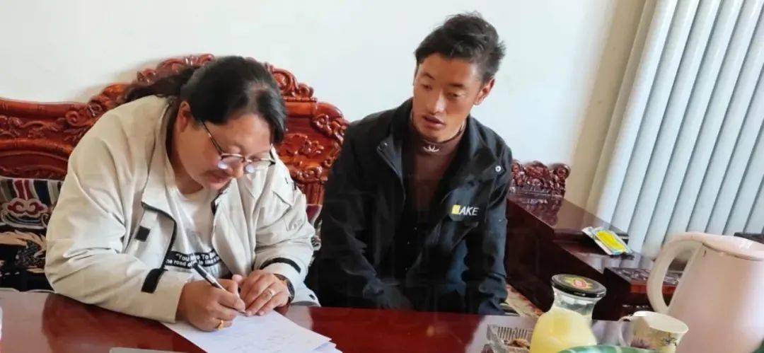 【脱贫攻坚】女第一书记诠释巾帼不让须眉丨索南措毛