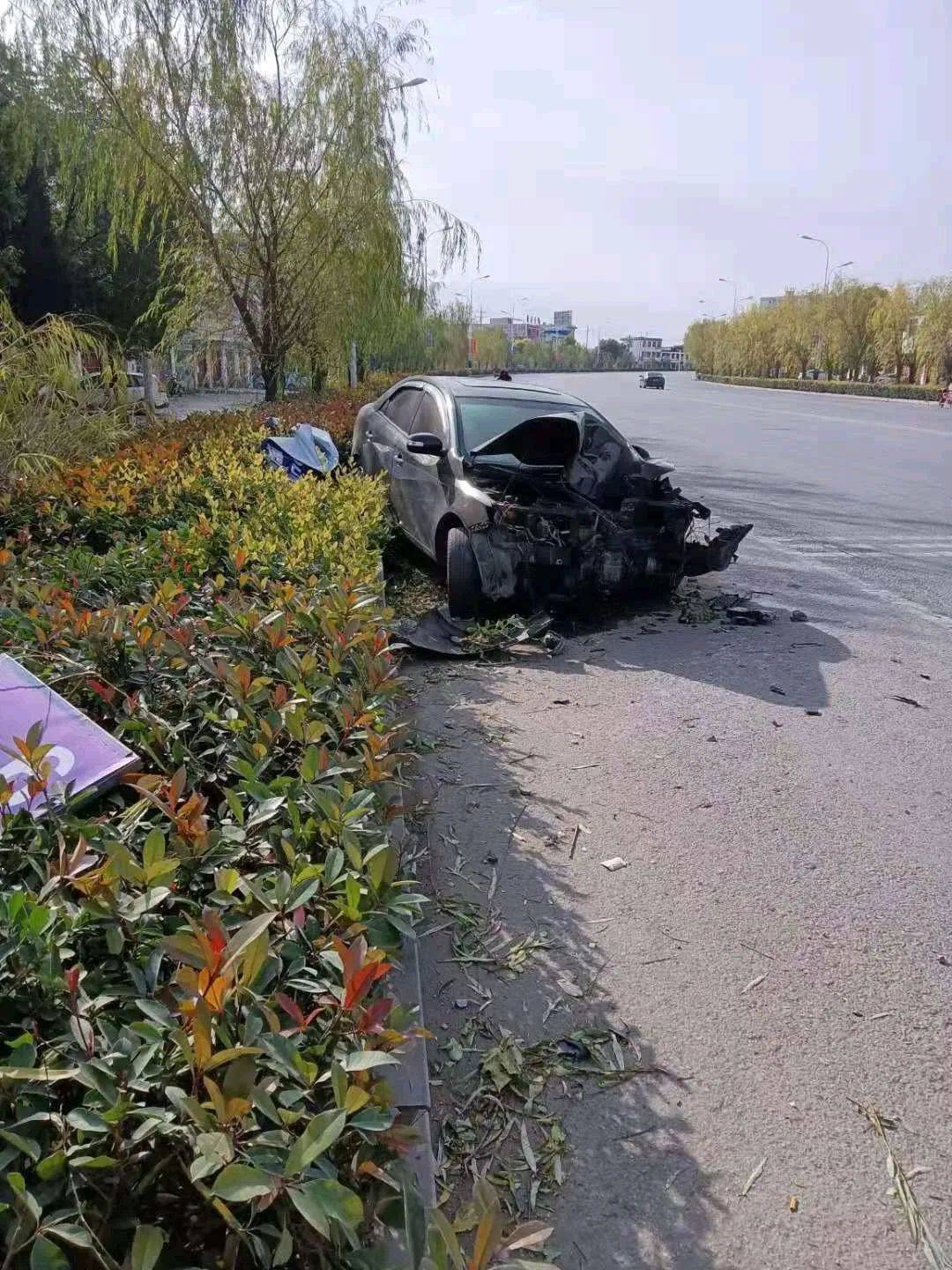 河南邓州最近新车祸图片