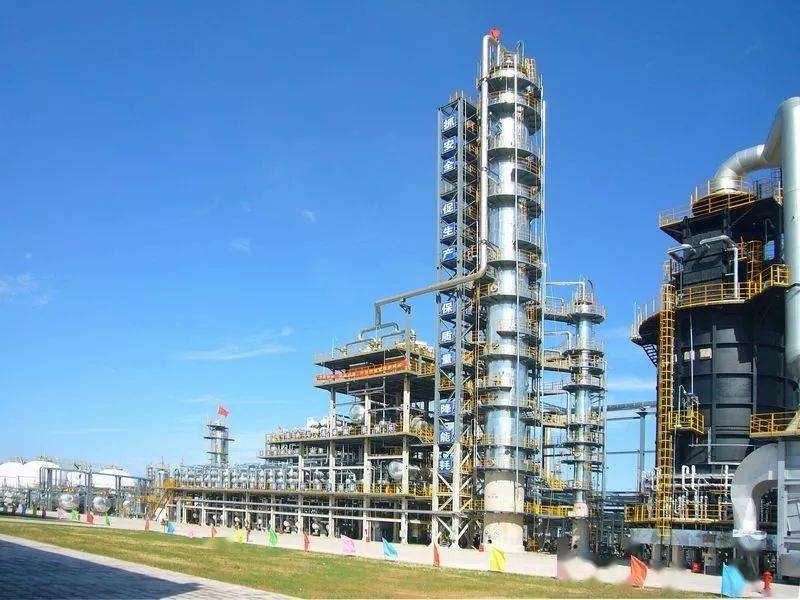 如何调节精馏塔的工艺参数