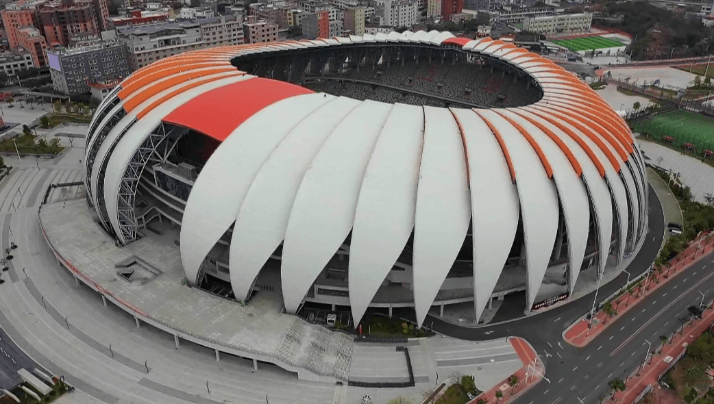 横陂足球小镇荣获"广东省先进集体"称号!