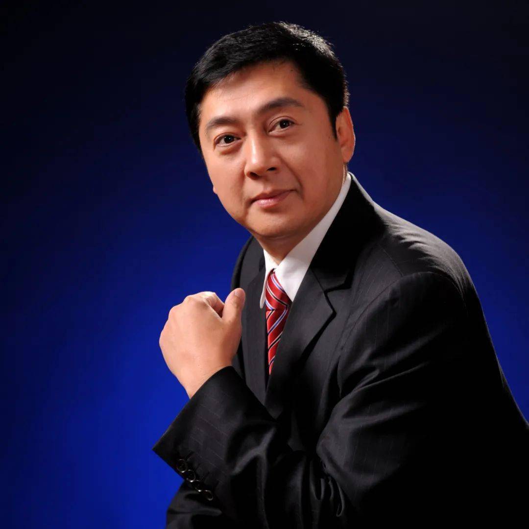 师承刘盛通,李甫春,王世续,赵景勃等京剧名家.