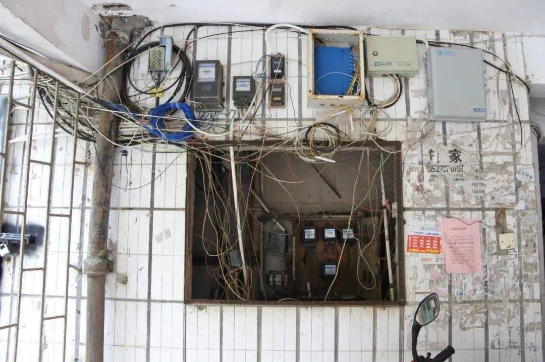 小火花引发大火灾警惕电线线路老化