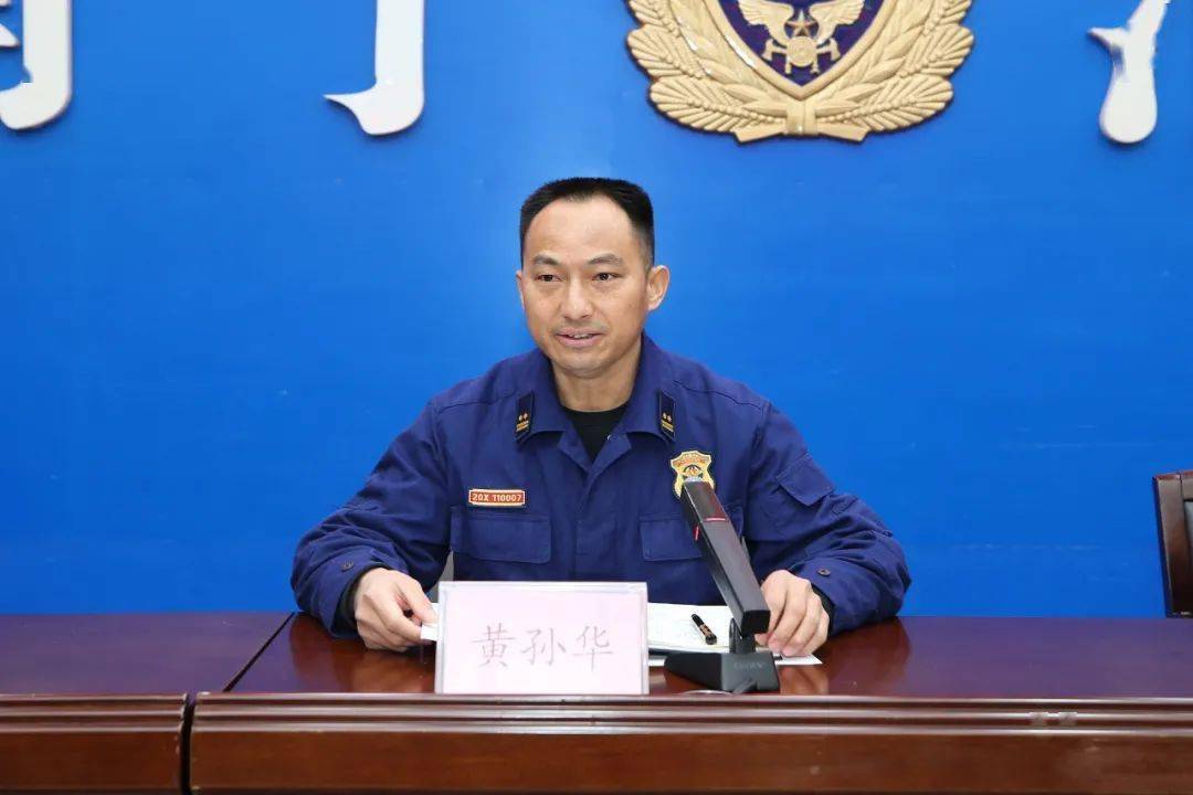 追梦火焰蓝,不负新时代 | 南宁消防喜迎28名新消防员入营_王立杰