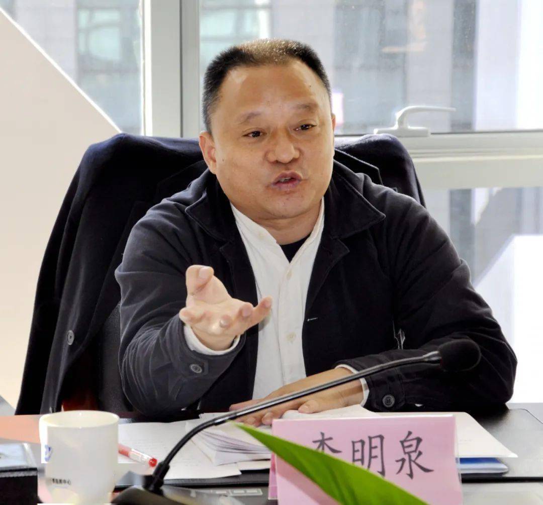 市执法局副局长李明泉一行到太原城管中心考察交流