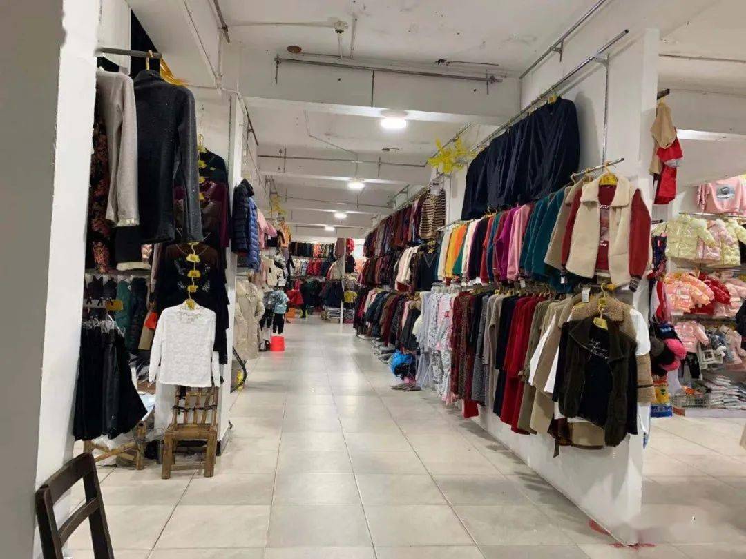 童装行业的最新发展：九江童装批发的前景展望