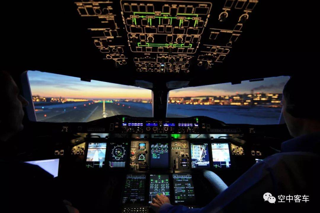 a380驾驶舱a380带给你什么样的飞行感觉?