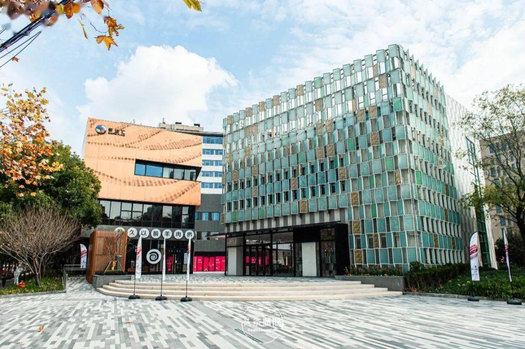 新达汇三林魔法节日礼手慢无starmoly全明星迎新乐园萌力爆表iphone12