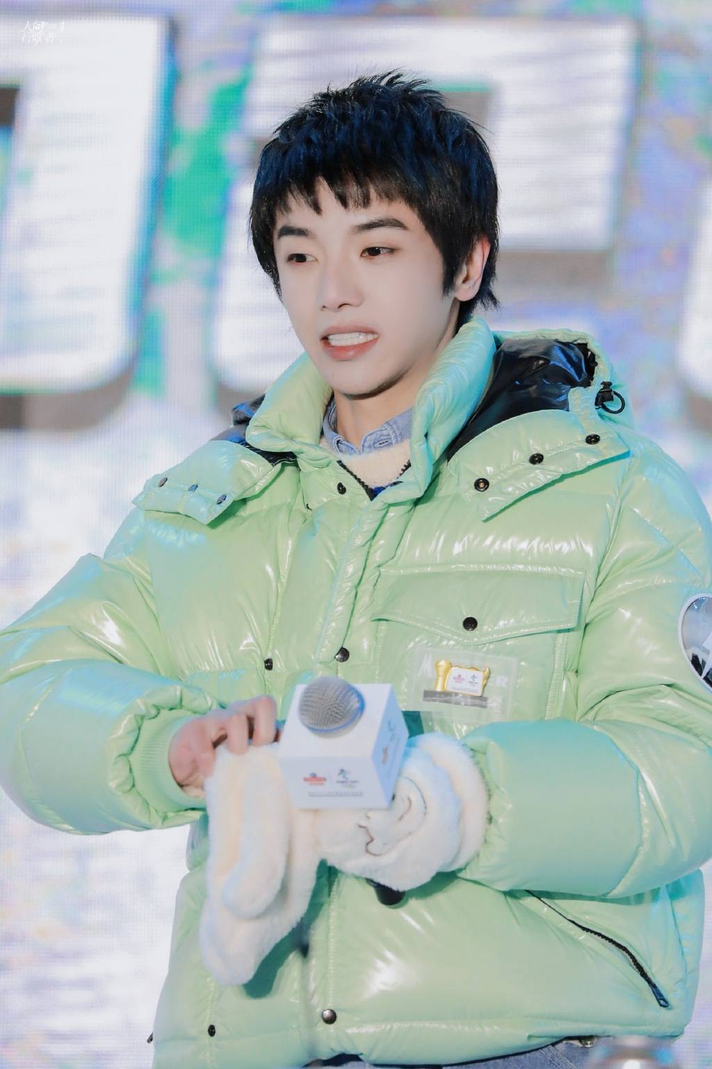 如此可爱怎能不妈华晨宇青岛啤酒冬奥发布会饭拍分享