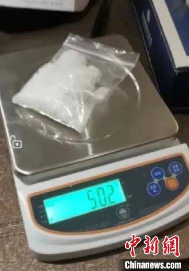 一家三口涉毒入狱儿子贩毒母亲运毒父亲洗钱