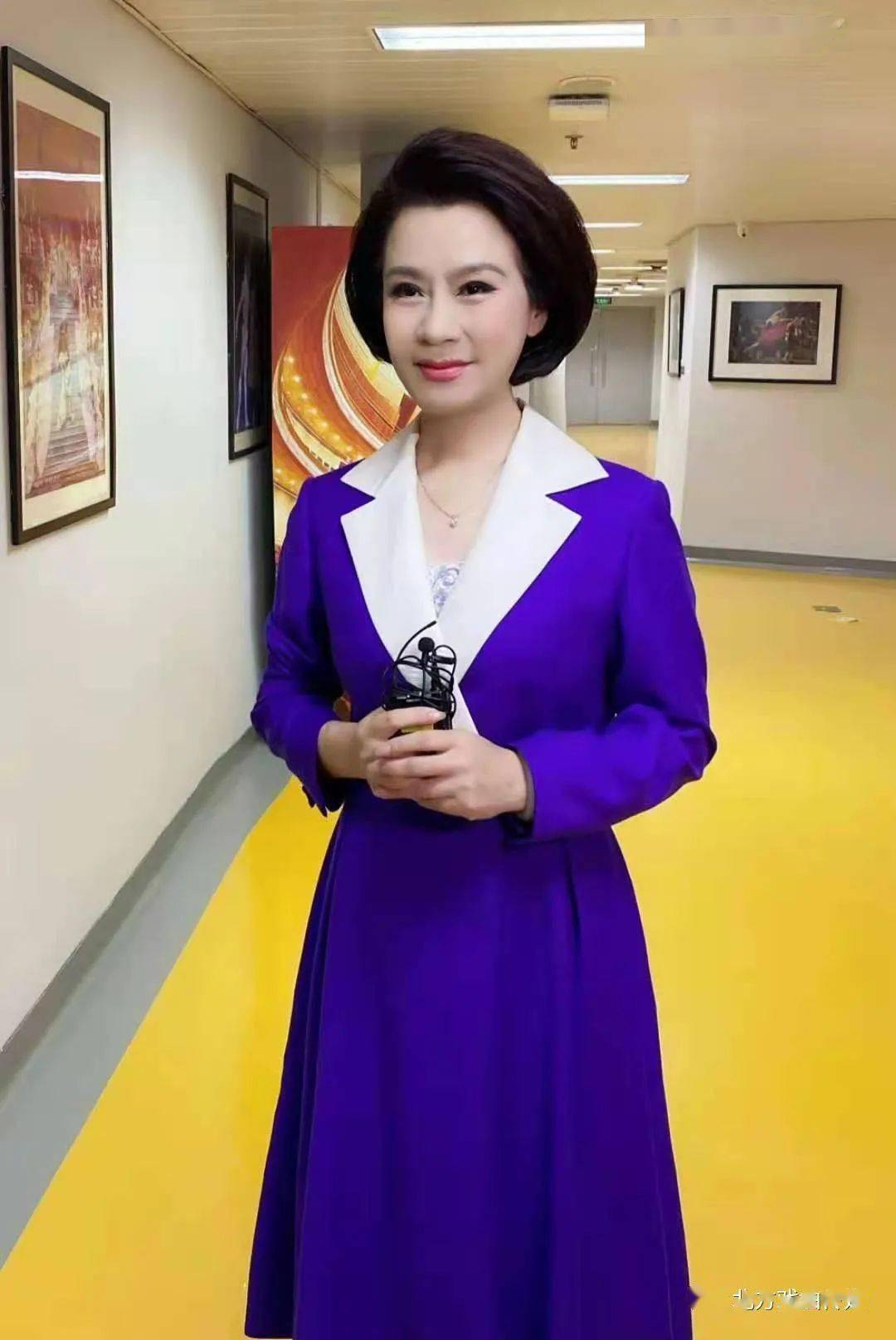 舞台倩影鲜花与掌声传承——不厌其烦新朋老友诚相待责任与使命照片源