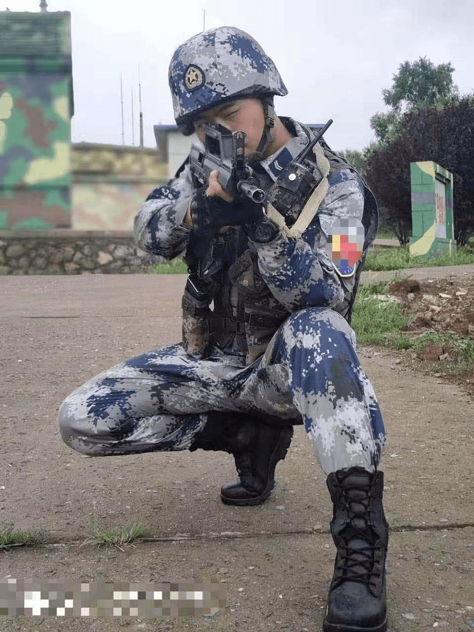 青关注健雄校园里的退役军人风采