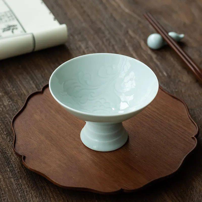 青白瓷质如君子清白示人