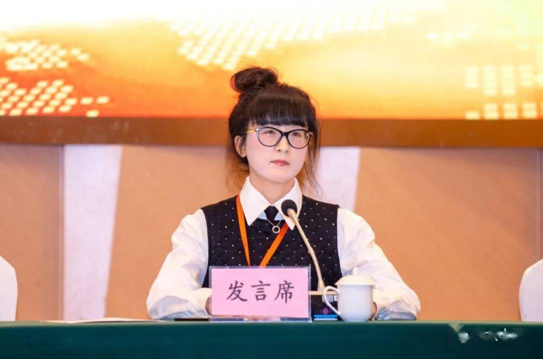 高坪电大书记,校长林雪梅青神电大校长龚志平安岳电大书记戴长志