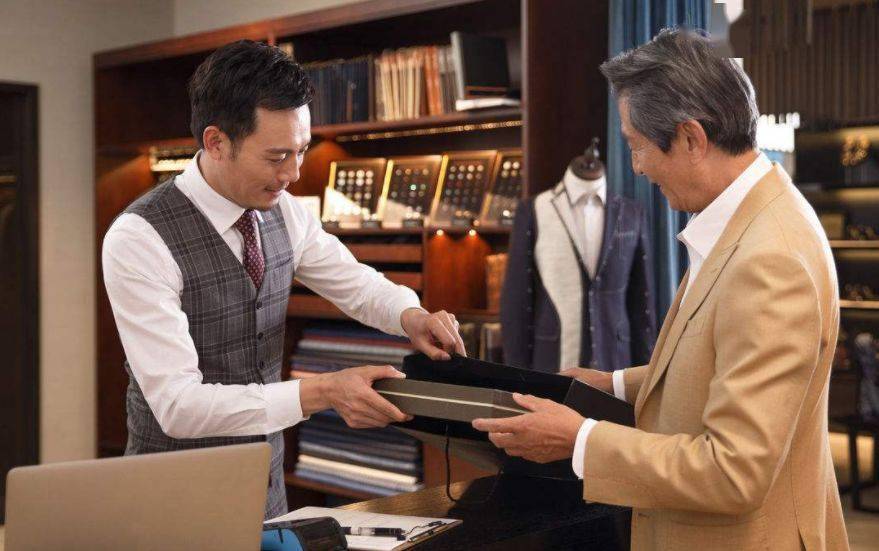 【虹歌销售】顾客进门喊贵?用这5招快速破解!