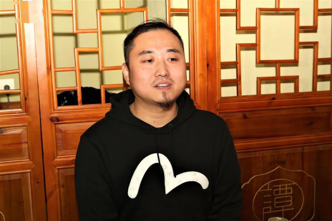 店老板巴雅尔"一百多年前,谭公在四川机缘巧合下,吃到了当时很有名的